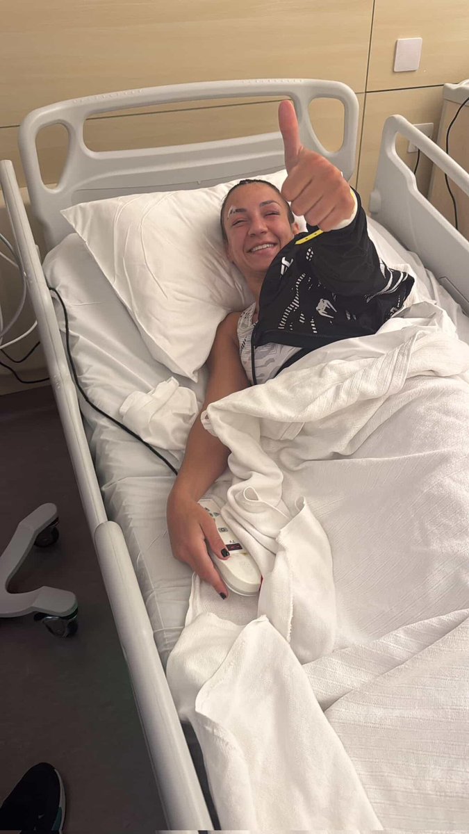 Amanda Ribas will need surgery. The bone in her face broke in the same place where it broke before. A titanium plate will be placed. (per Team Ribas)
