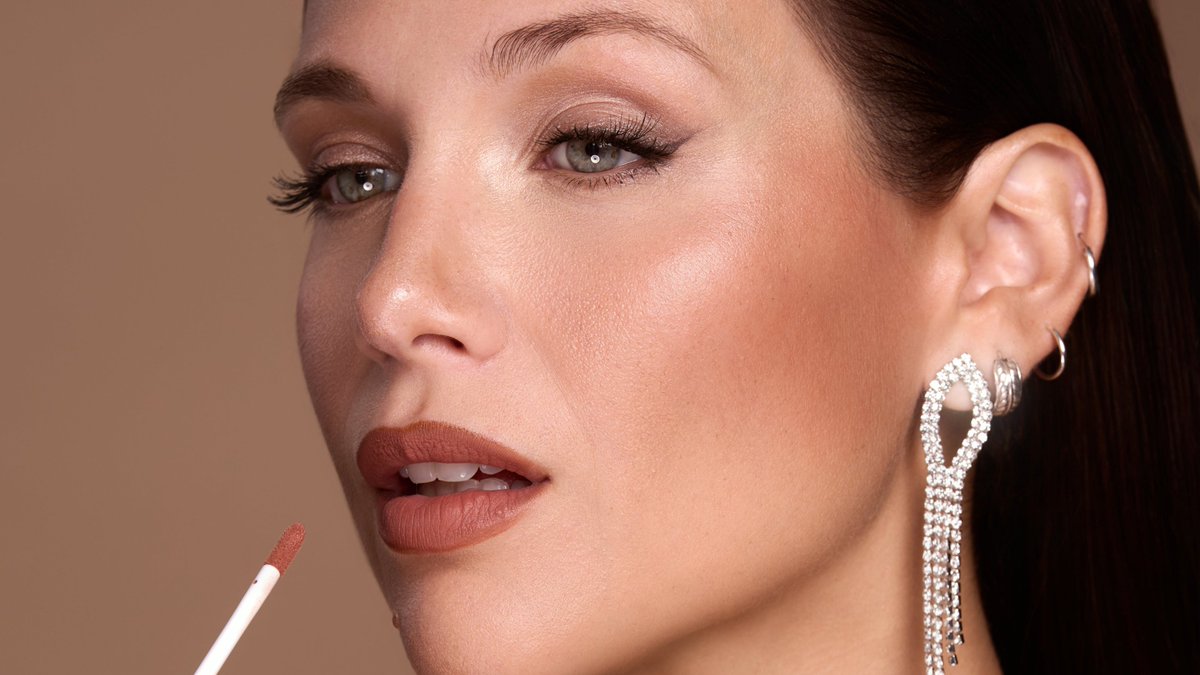 Barbie Vélez, el nuevo rostro de MUD tinyurl.com/25j24xbu