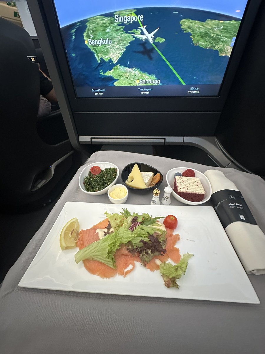 飛行機狂のDOKAN~ファーストクラストラベラー~ on X