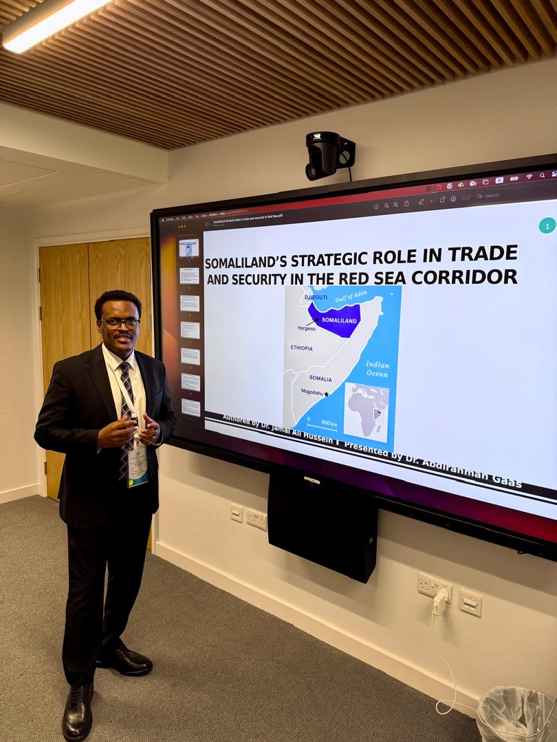 Abdirahman_Gaas's tweet image. I had the opportunity to present at the 2025 @Gulf_Research Meeting (@Cambridge_Uni), stepping in for my colleague #Dr_Jamal_Ali Hussein to deliver his paper: “Somaliland’s Strategic Role in Trade and Security in the Red Sea Corridor.”
The presentation drew strong interest,…