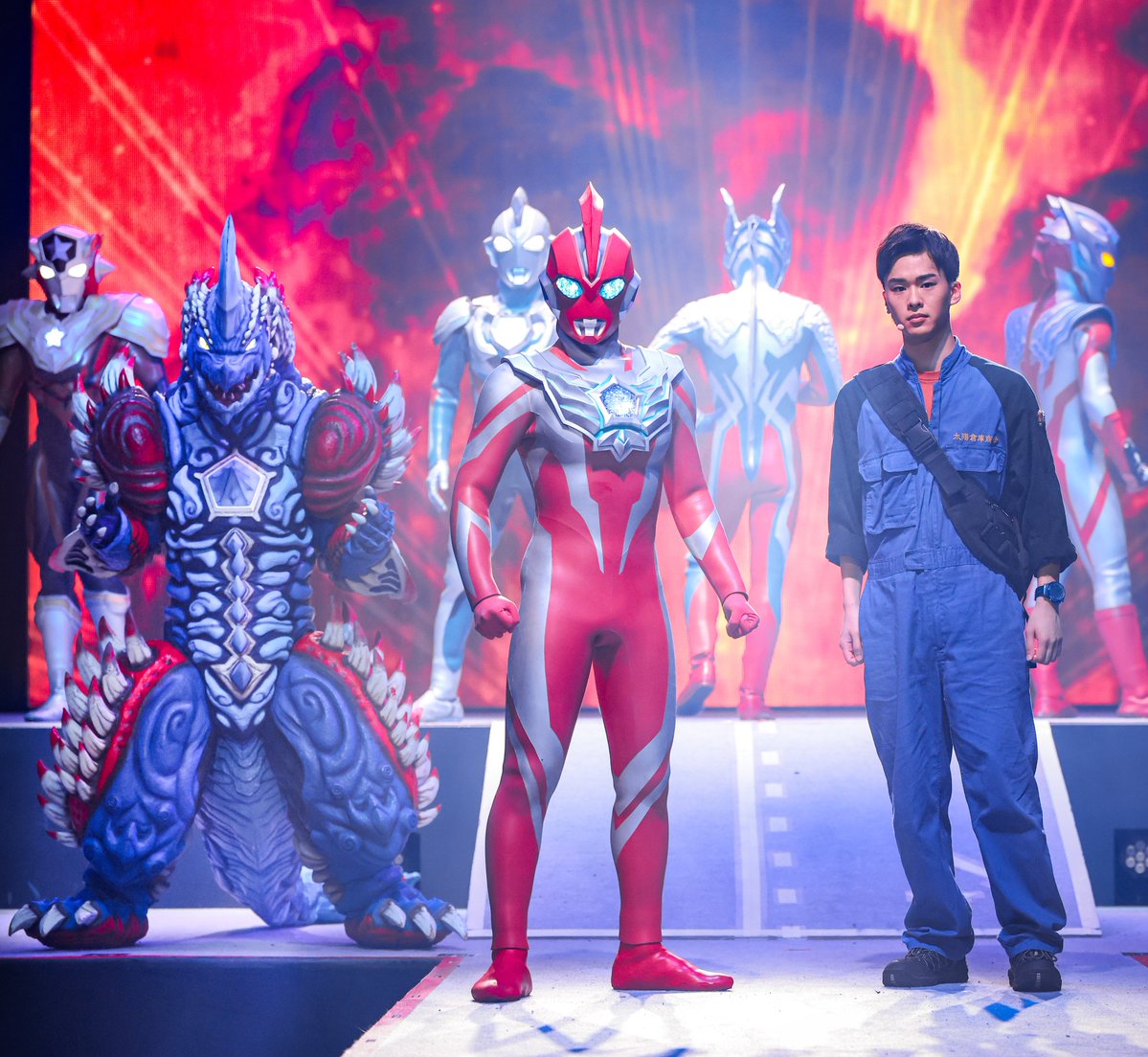 sky00_re's tweet image. 俺と宇宙人とカイジュウ
#ウルサマ #ウルトラマンオメガ
#ホシミコウセイ #レキネス