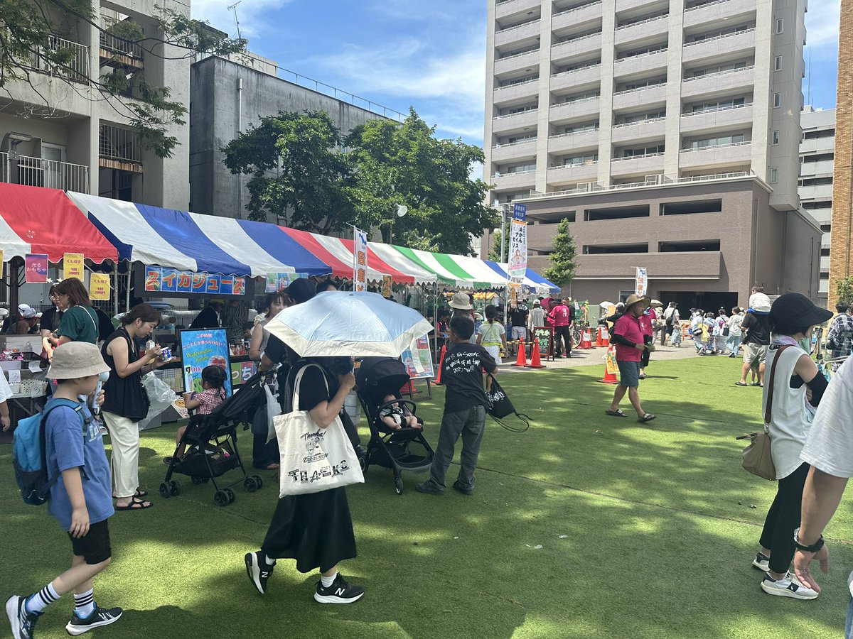 Numazu_city_PR's tweet image. 【第78回沼津夏まつり・狩野川花火大会】
本日も催しが満載です✨
午前からは中央公園広場でのパフォーマンスステージや台湾企画展など、午後からはさんさん通りにてみこし渡御やフラダンスで沼津の街を盛り上げます💃
みなさま、熱中症対策の上、ぜひご来場ください☀️
numazukanko.jp/news/1012