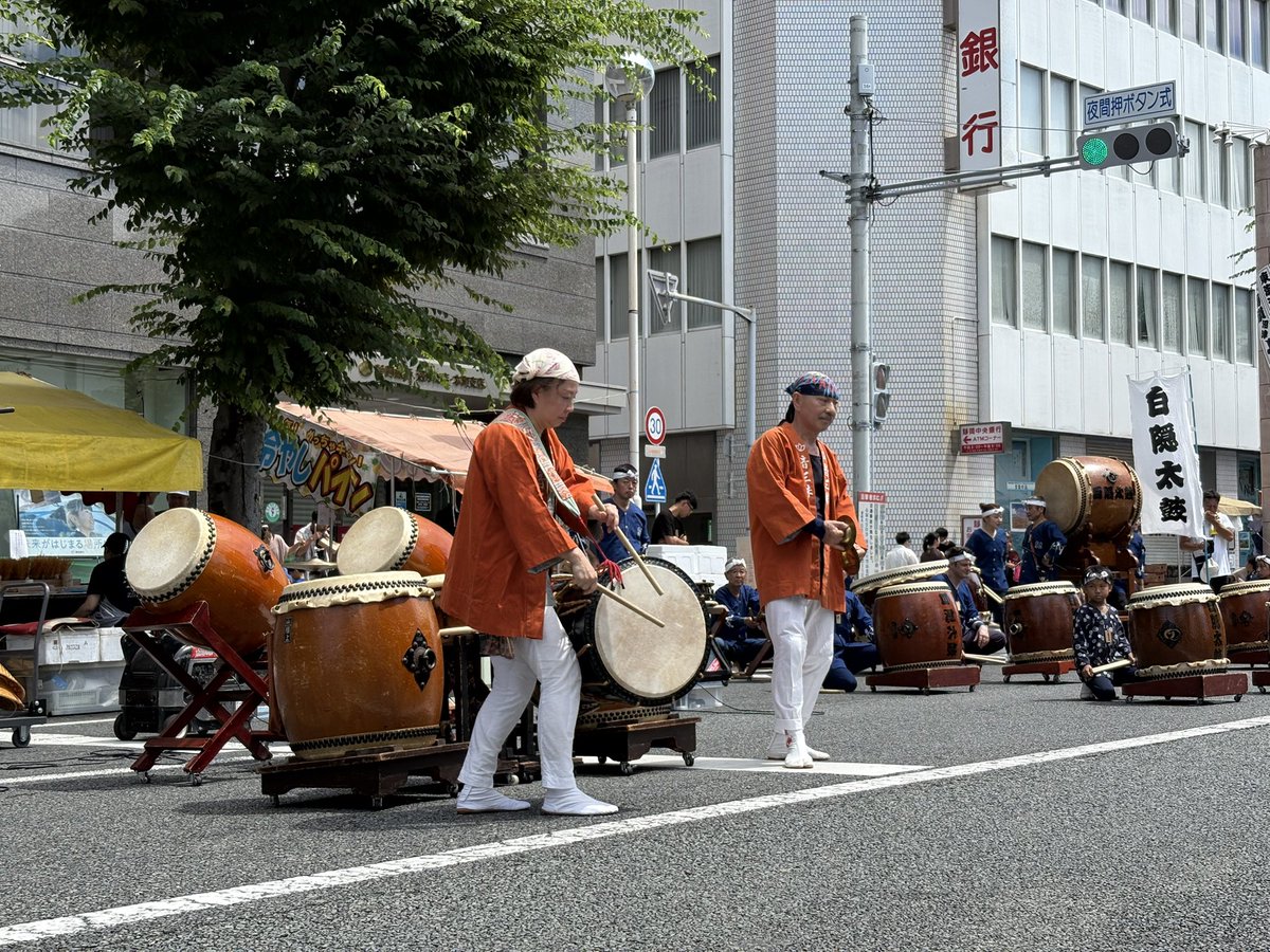 Numazu_city_PR's tweet image. 【第78回沼津夏まつり・狩野川花火大会】
本日も催しが満載です✨
午前からは中央公園広場でのパフォーマンスステージや台湾企画展など、午後からはさんさん通りにてみこし渡御やフラダンスで沼津の街を盛り上げます💃
みなさま、熱中症対策の上、ぜひご来場ください☀️
numazukanko.jp/news/1012