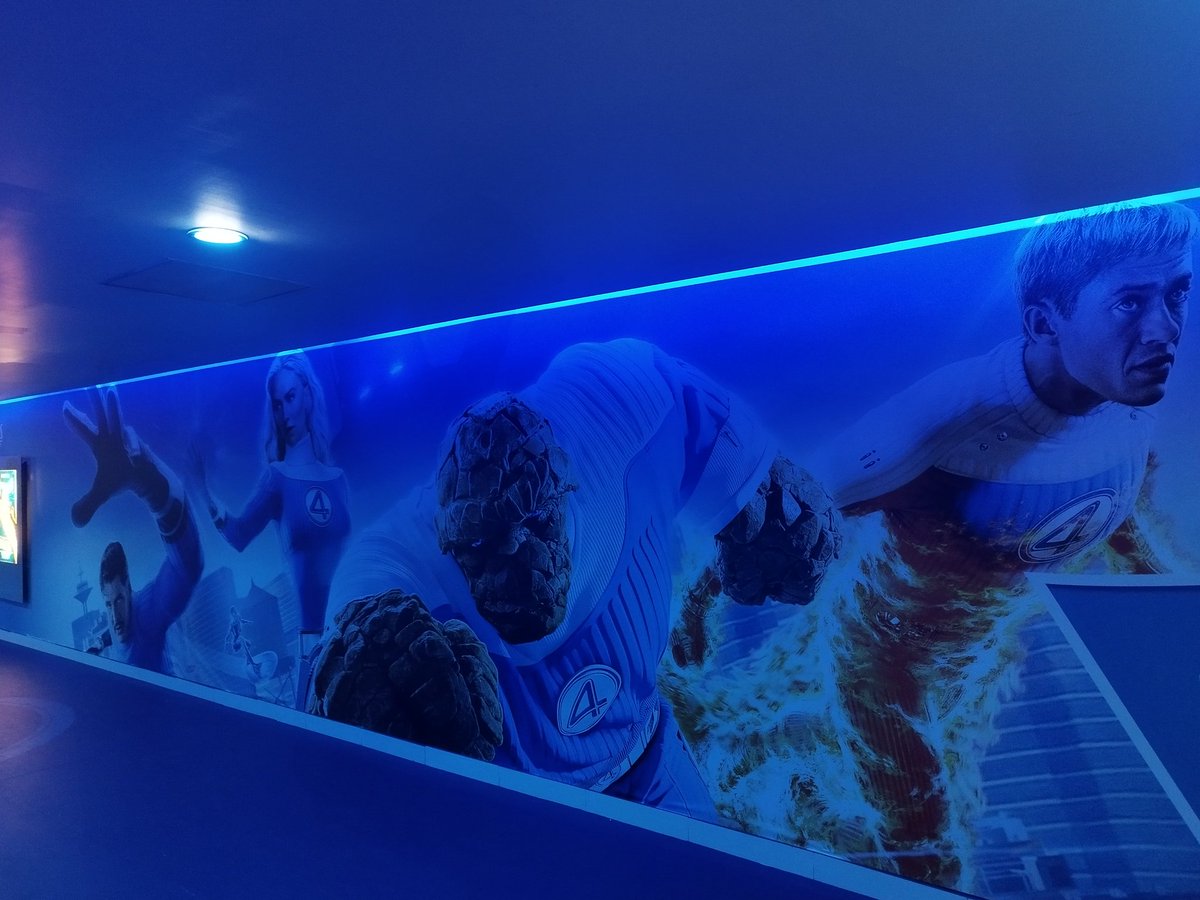 macs1227's tweet image. Vista #FantasticFour y que puedo decirles , una bella estética , una mole muy genial , una antorcha humana excelente , una mujer invisible fabulosa y un mr fantastic correcto .
Soy fan de esta versión de la familia fantástica 💙💙💙💙 ya quiero ver cómo continúa su historia.