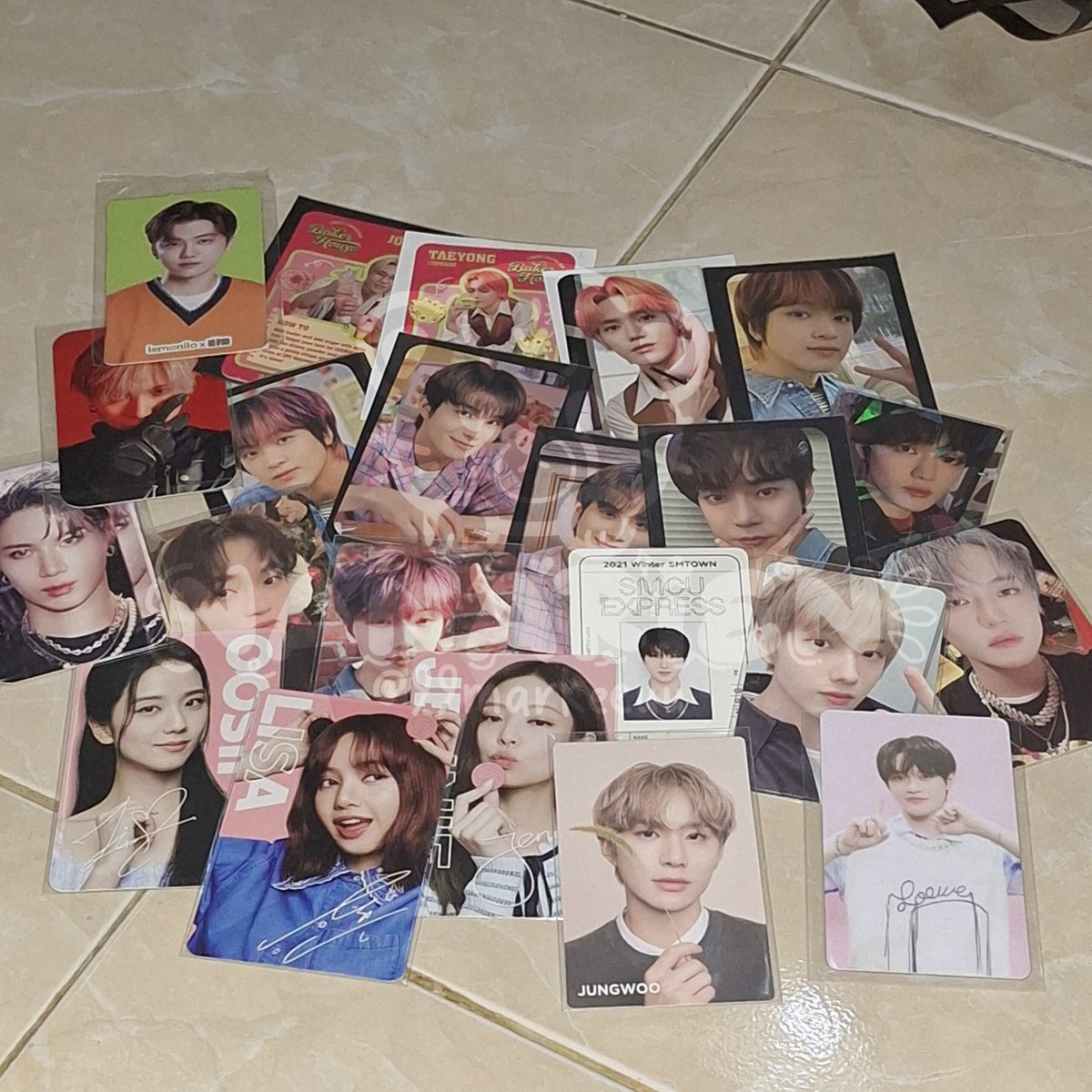 99markeeuu's tweet photo. halo semua!! aku ada rencana buat lepas semua pc ini, kalo ku kasih di harga 5k/pc kira-kira ada yg minat gak ya? https://t.co/kJ9volx2ja