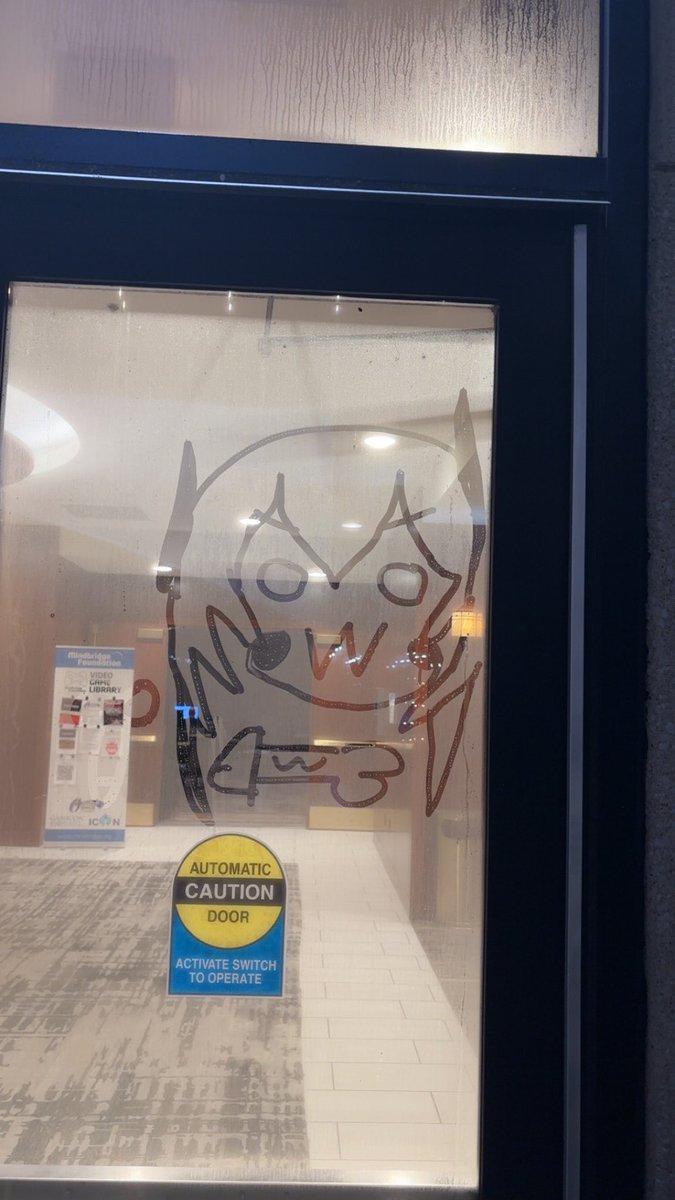 solodoncos's tweet image. It got humid at the convention
featuring: junya