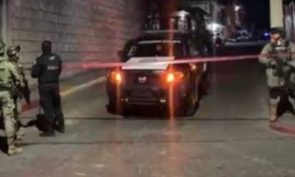 DigitaMorelos's tweet image. 📷 Ataque armado deja dos muertos en #Cuernavaca
La noche del sábado, un ataque a balazos en la calle Panorámica de la colonia Lomas de San Antón dejó dos personas sin vida. 
📷 Otra jornada violenta en la capital de #Morelos.
#seguidores