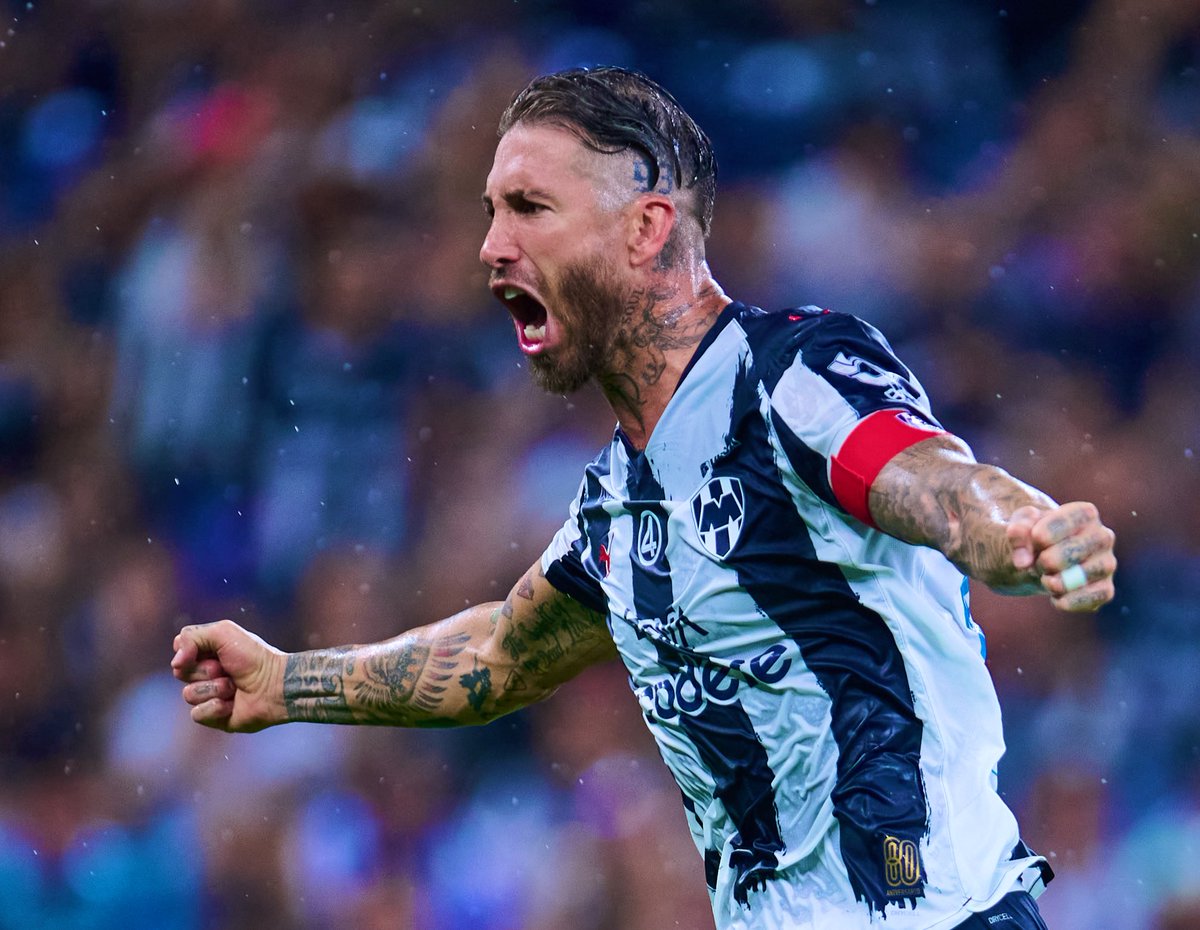 SomosRayados's tweet image. Sergio Ramos. Es todo el tweet.
RESPETEN LOS RANGOS, RESPETEN A LA LEYENDA VIVIENTE.