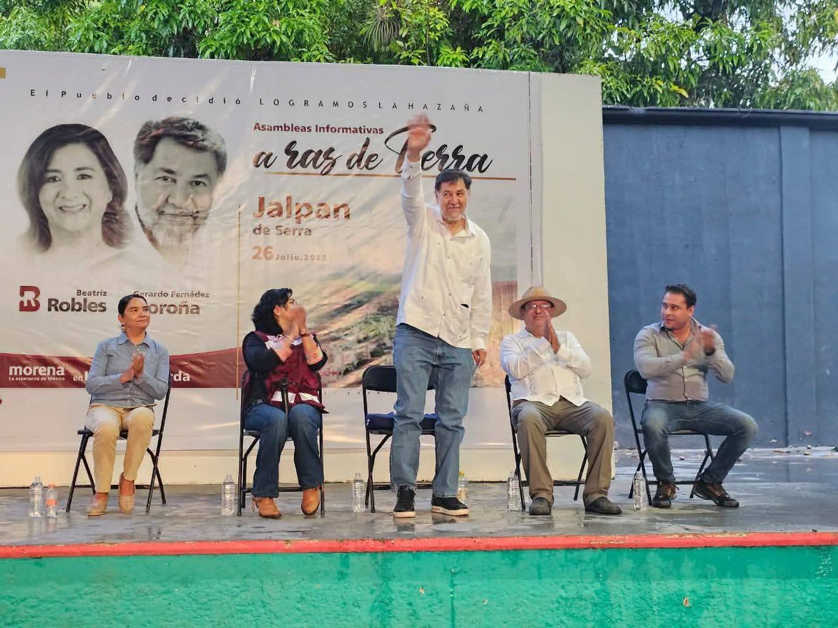 Beatriz Robles Gutiérrez (@beatrizroblesgs) on Twitter photo Seguimos a #RasDeTierra. 🇲🇽
Desde Jalpan, junto a <a href="/fernandeznorona/">Fernández Noroña</a>, defendiendo el proyecto de la #4T.
Con convicción en cada paso, con el pueblo en el corazón.
#4T #BetyRobles #MorenaTransforma #ConElPuebloTodo Seguimos a #RasDeTierra. 🇲🇽
Desde Jalpan, junto a <a href="/fernandeznorona/">Fernández Noroña</a>, defendiendo el proyecto de la #4T.
Con convicción en cada paso, con el pueblo en el corazón.
#4T #BetyRobles #MorenaTransforma #ConElPuebloTodo