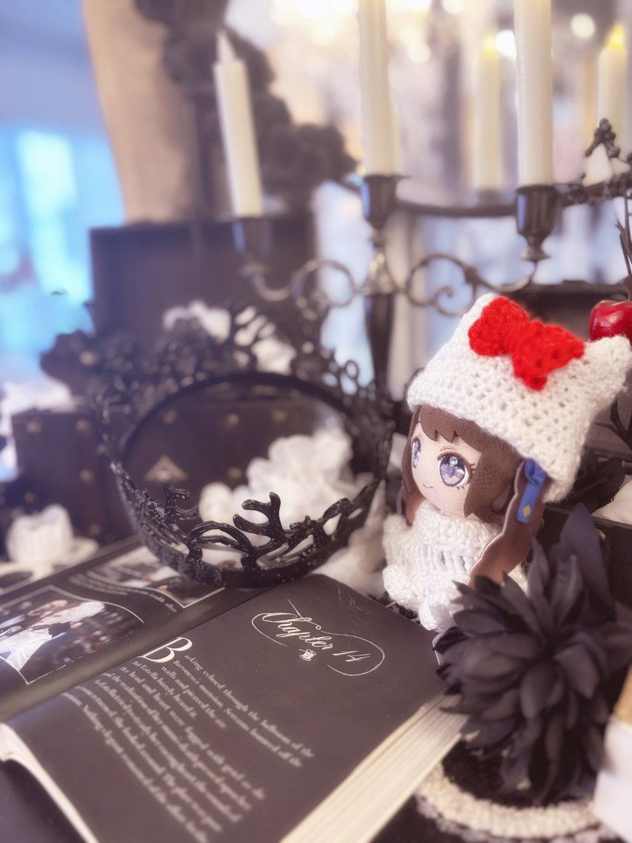 chmodax's tweet image. 昨日のカフェ写真、これも追加で載せとく❕
キティちゃん帽とフリフリお洋服、初心者ながらかぎ針で頑張って編んだので愛着マシマシ
