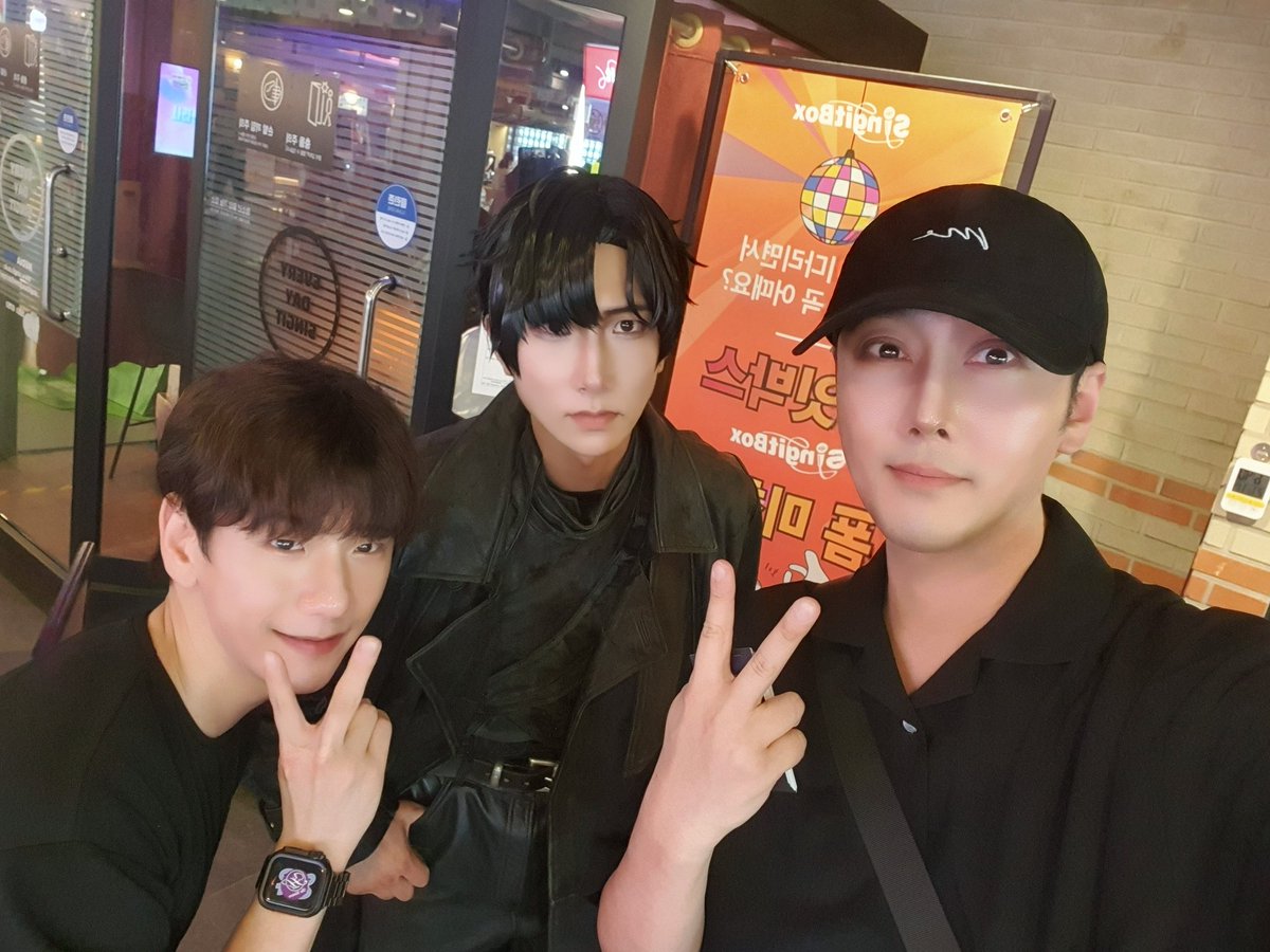 captain_cos's tweet image. 전독시 개봉 이벤트 유준혁의 서포터로 왔다가 잠깐 놀러왔던 미니와 함께 팀코 영업 완료🔥
벌써부터 기대되는구만🤣