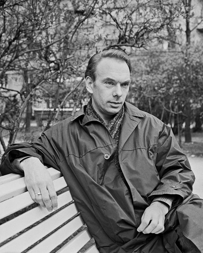 aifMed's tweet image. Актер Алексей Баталов. Этот пронзительный взгляд, лёгкая улыбка, благородство, честность и справедливость того времени. 
   Баталов после 1993 года так же не зашкварился. 
Не поддерживал эту власть ворья и гиен.