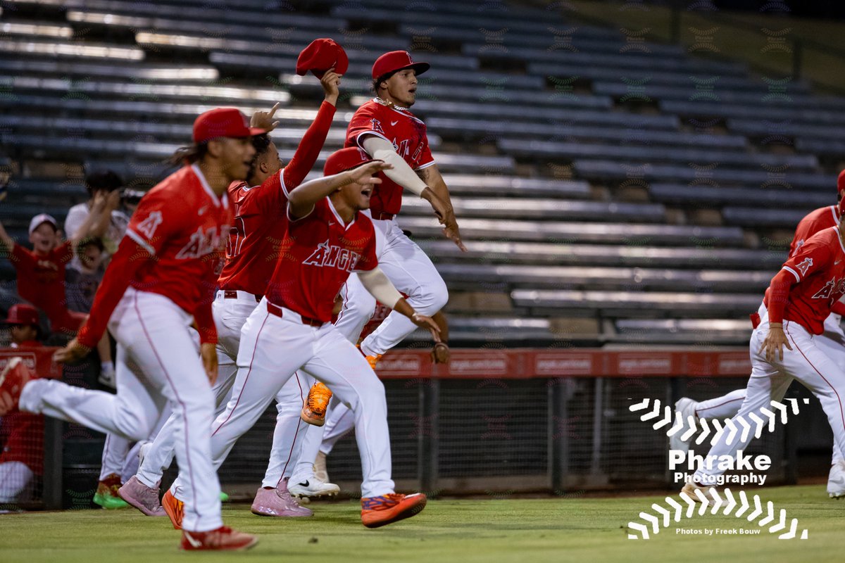 phrakephoto's tweet image. ACL Angels advance to the ACL finals they will face off against the ACL Giants @angels
#angels #LAAngels #angelsbaseball #GoHalos #VamosHalos #halos #thehaloway #repthehalo
@AngelsMiLB @_HaloLife @BeyondTheHalo
#ACL #ArizonaComplexLeague