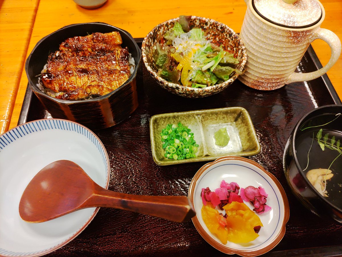 MarieSAKAI's tweet image. ひつまぶし→🍵アイス
インバウンド旅行者のような流れ