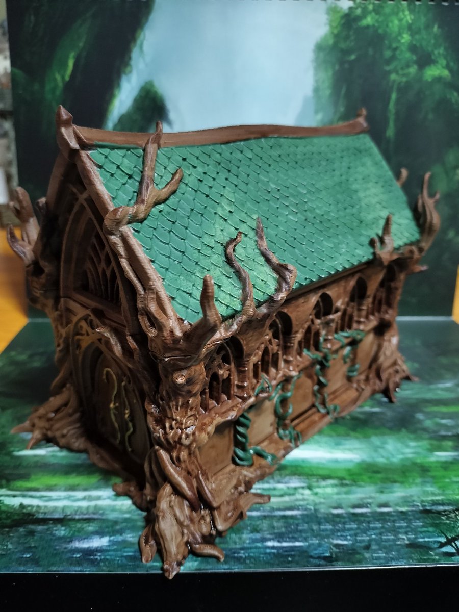 magusofthemoon1's tweet image. 寺院

緑色の屋根が目立つ建物が寺院である。
大金を払えば死者さえも蘇らせるとの評判で冒険者たちに重宝されている。もっとも、蘇生に失敗した遺体は灰になってしまうという噂もあるようだが…。
今日も儀式はしているようで、寺院の奥から妖しげな光が見える。
#ミニチュアペイント