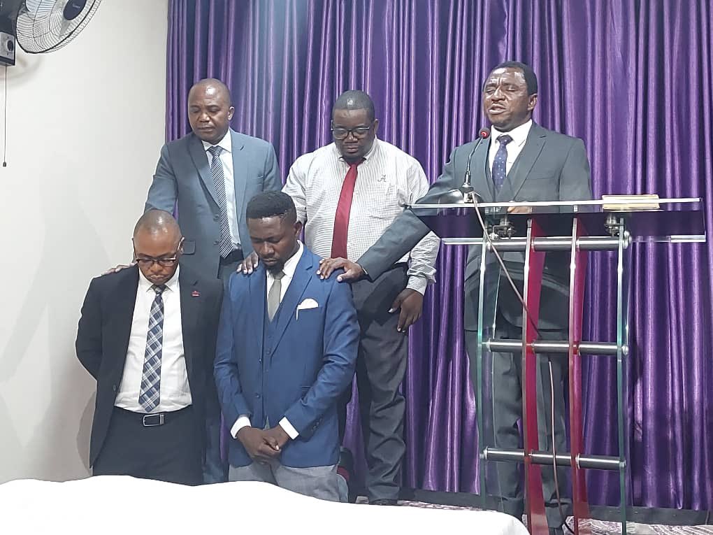 ConradMbewe's tweet image. Last Sunday, I should have been in Abuja Nigeria participating in this ordination of the first eldership in our church plant, Trinity Baptist Church. In 2018, we sent Peter Abutu Joshua to plant this church. Now, 7 years later, the church has reached autonomy. Praise God with us!