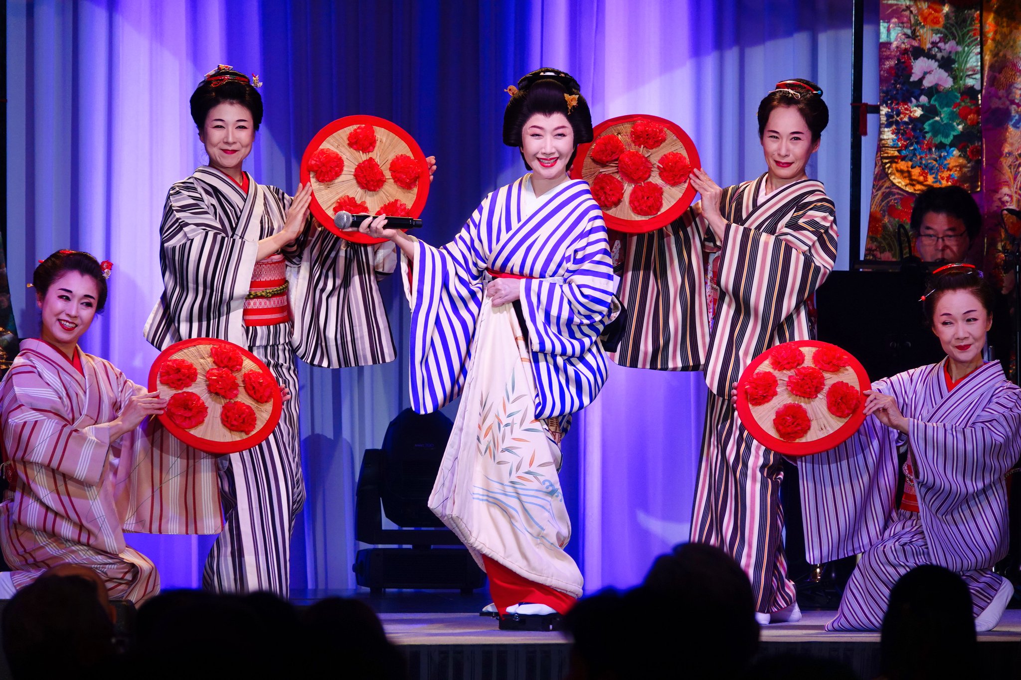 伍代夏子10周年記念公演ライブ~艶・夢・情~ [VHS] otokaze_chacha on X: 
