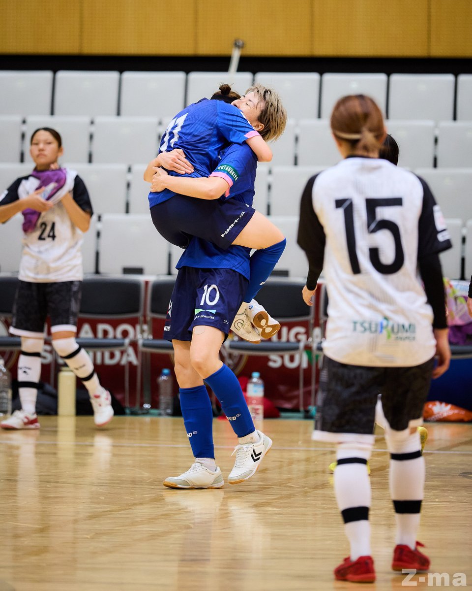 Ζ-ma 📷 (@z_ma_) on Twitter photo 2025/7/25 #メットライフ生命女子Fリーグ
#立川アスレティックFCレディース 🔵 vs #さいたまサイコロ ⚪️
11 #松木里緒 🔵
#ひがしんアリーナ #女子Fリーグ
#womensfleague #wfleague
#fleague #futsal #football #sportsphotography
<a href="/athle_ladies/">立川アスレティックFCレディース</a> 2025/7/25 #メットライフ生命女子Fリーグ
#立川アスレティックFCレディース 🔵 vs #さいたまサイコロ ⚪️
11 #松木里緒 🔵
#ひがしんアリーナ #女子Fリーグ
#womensfleague #wfleague
#fleague #futsal #football #sportsphotography
<a href="/athle_ladies/">立川アスレティックFCレディース</a>