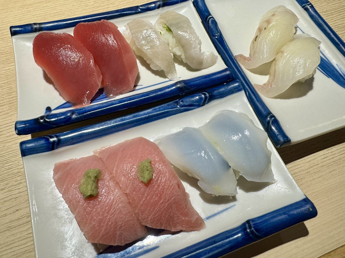 kurobuchi_No4's tweet image. 某アイドル界隈で人気というお寿司屋さん
美味しいしネタ大きくて満足感すごい