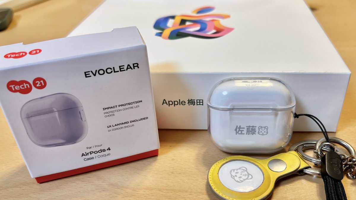 rainmaker0505's tweet image. 昨日Apple梅田オープンの御祝儀にAirPods4のケースを💕Tech 21のやつでストラップホールが付いてる&刻印が見えるクリアの物、わたしの条件を満たす唯一の子✨運命!