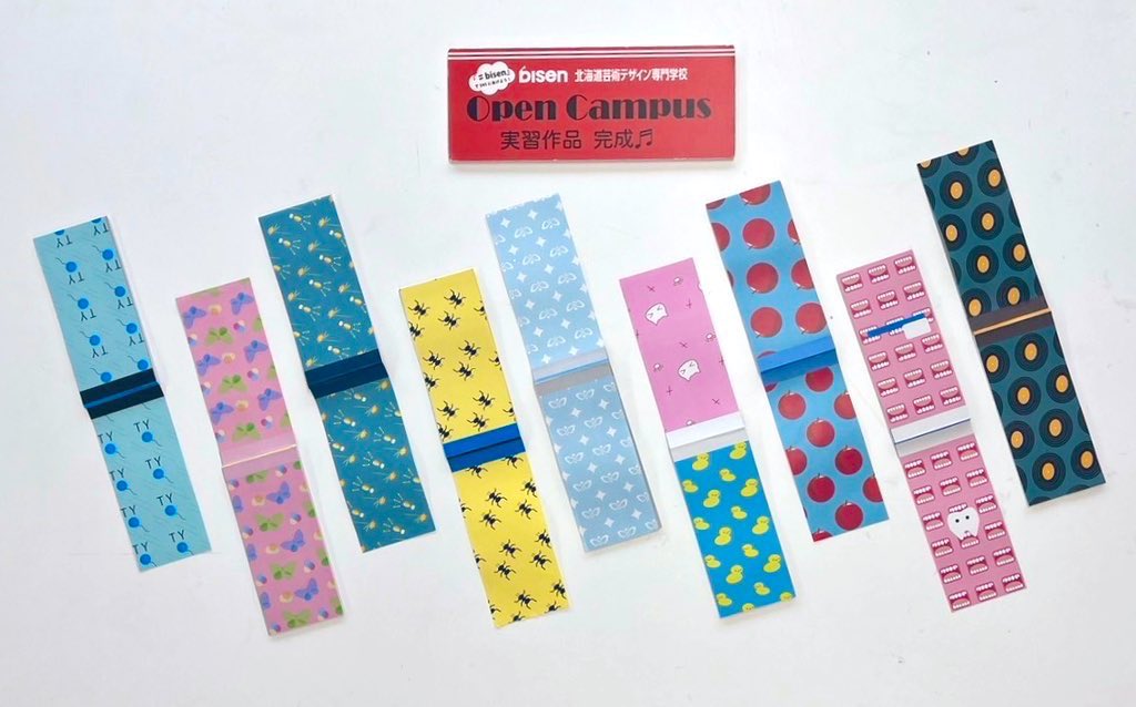 【オーキャン⑧】
Illustratorアプリを使って元になるパーツをデザインしてからパターンに展開！ステキなメモパッドができました！ぜひ使ってくださいね！
#bisen #オリジナルメモパッド #裏面表面広げてお見せします