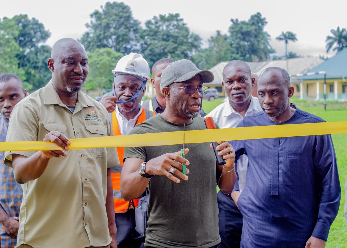 Ike monday tweet media