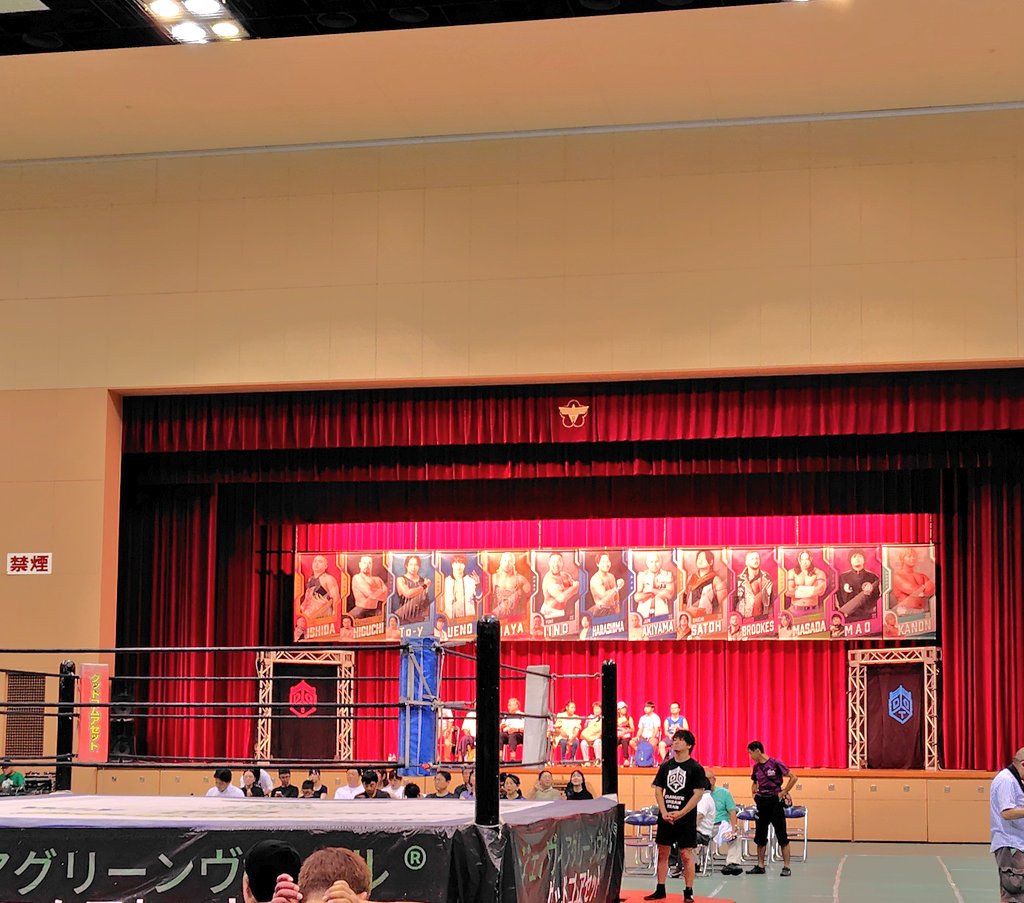 HARASHIMA選手の凱旋 青梅大会🌈お日柄も良く大変賑わってます☺️会場は広いし冷房も電車でいう弱冷房車くらいでちょうどよいと今は感じてます😉🤟#ddtpro