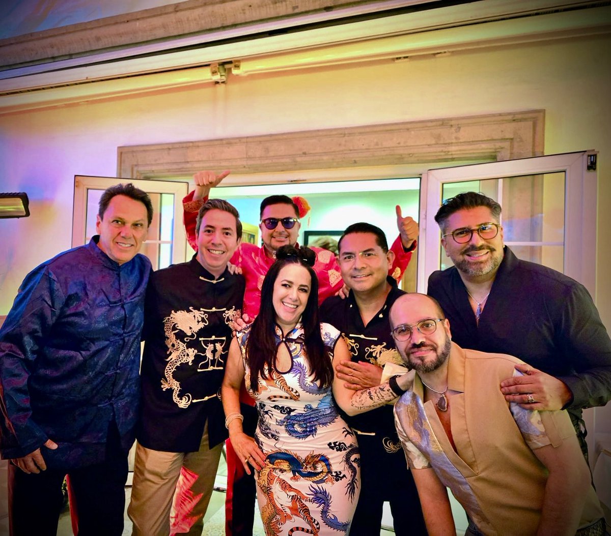 Gracias <a href="/Verohabla/">Verónica Mtz Sentíes</a>, por reunirnos a celebrar la vida… 🫶🏻