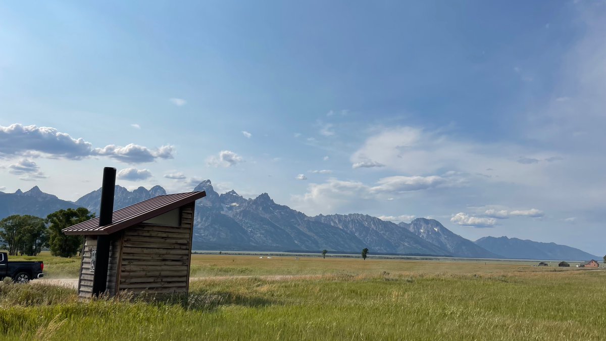 TrevorBihl's tweet photo. Modern outhouse, majestic Tetons.
The mundane barn deserves a view but not the used toilet for IG travelers?  Every barn’s had its moment. Maybe it’s the toilet’s turn.

#Tetons #RoadtripReality #BathroomWithAView #AmericanWest #ScenicSh*t https://t.co/76TRvDrmzu