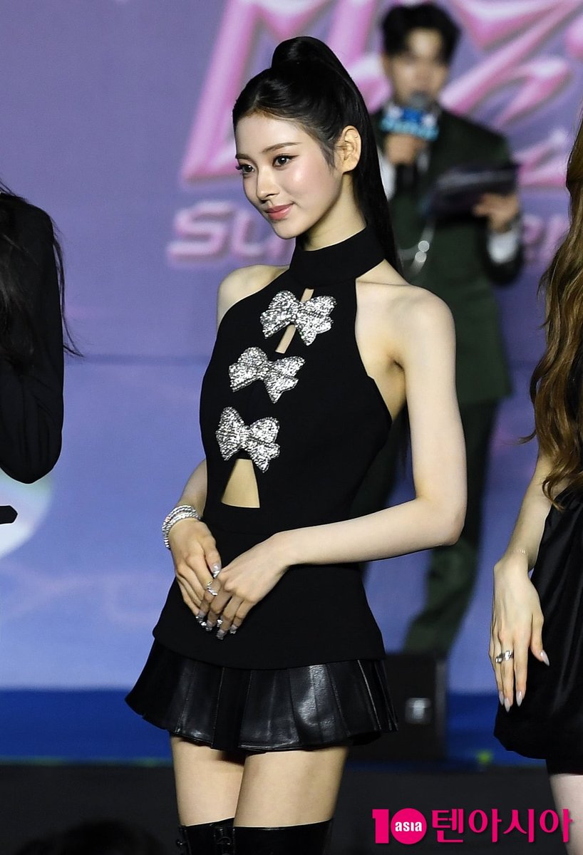 アンナ - Search / X