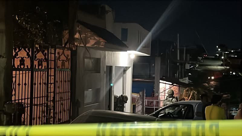 EditorMzt's tweet image. 🚨 Ejecutan a balazos a un hombre dentro de su domicilio en la colonia Adolfo López Mateos, Culiacán
📍 #Culiacán, #Sinaloa | #ÚltimaHora #Noticias