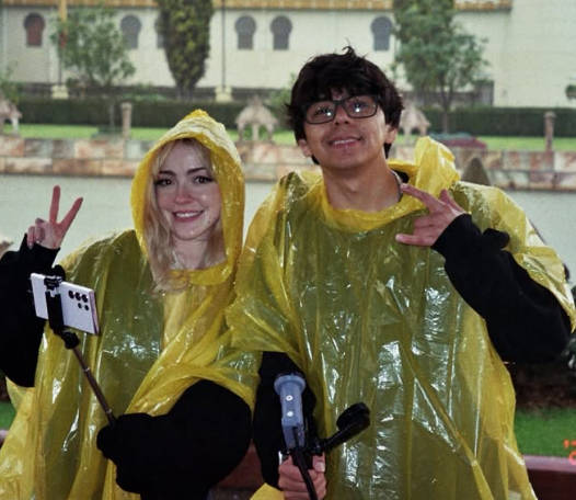 CHparaVTubers's tweet image. Pensar que Sylvee acepto a Daarick como novela cuando ella no aceptaba a nadie,el imbécil la conquisto compartiendo tiempo juntos, hubo muchas noches de juegos y risas, Sylvee siempre busco tener su foto perfecta junto a él, PERO este imbécil la cambia por una Chama Aborterade17