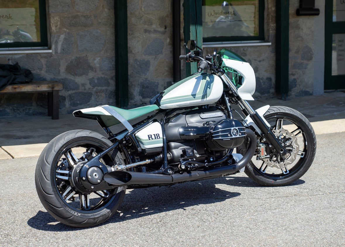 PutiMotor's tweet image. BMWモトラッドが、カスタムビルダー「ヴォイドヴェルク」が手がけた特別なカスタムバイク「スピード・シスターズ」を発表❗️
BMW『R12』と『R18』の2台をベースに、姉妹のような関係性を持ちながらも、それぞれ異なる個性を表現したカスタムバイクを製作。
s.response.jp/article/2025/0…