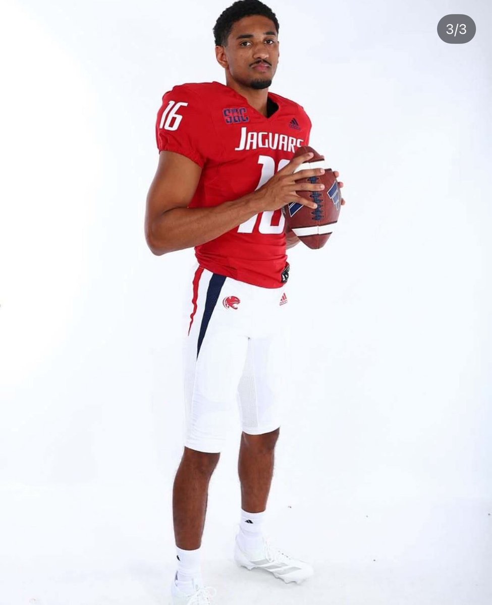 LoganTalksTexas's tweet image. Former Rangers OF Bubba Thompson has joined the South Alabama Jaguars as a QB.
The 27 year old will be entering his freshman season. Due to NCAA eligibility rules, he has 5 years of eligibility remaining.
Thompson was the 26th overall pick made by Texas and made his debut in…