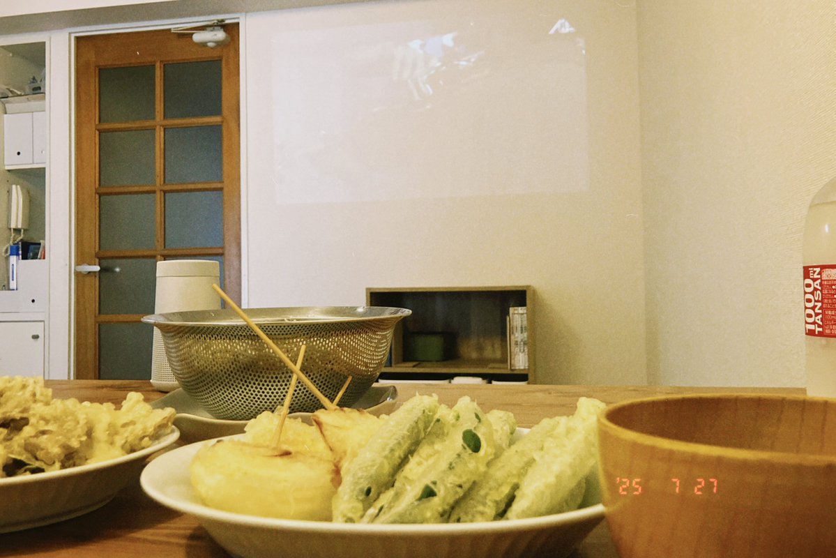iamslumbering's tweet image. 本日のフジロックめしは天ぷらとおそば！