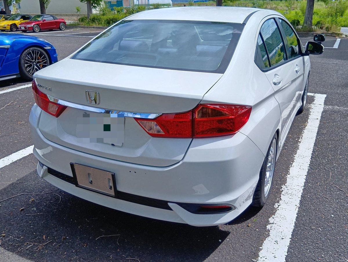 Sho_2568's tweet image. でも今日の目玉車両はやっぱりグレイス教習車
教習車を自家用で乗ってる人にはじめて遭遇した(笑)