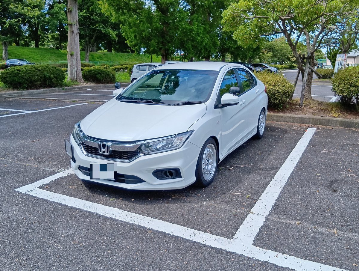 Sho_2568's tweet image. でも今日の目玉車両はやっぱりグレイス教習車
教習車を自家用で乗ってる人にはじめて遭遇した(笑)