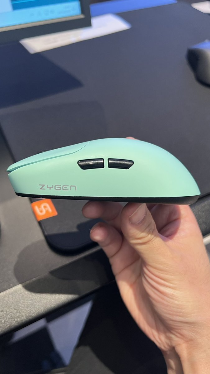 PCONES's tweet image. VAXEE np-01s ergo🖱️
体験会で触ってます😎