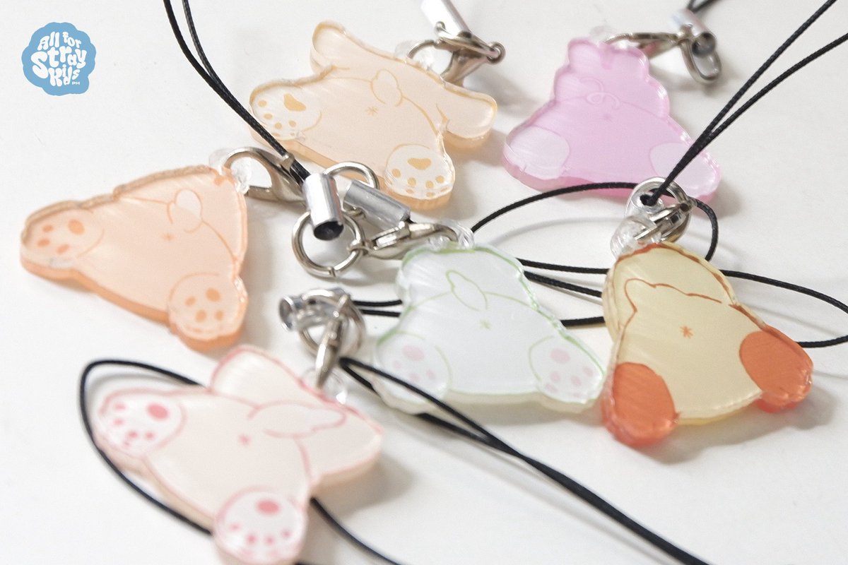 allforskzph's tweet image. Oh, these teenie tiny tails on the teenie tiny SKZOOs 🍑 Clip the cuteness and carry the chaos with this butt phone charm series!
The SKZOO BUTT mini phone charm will be available on AUGUST 2 & 3, 2025:
- 11AM to 12PM: WouldULike SMDC LightMall
- 1PM to 5PM: Panco Cafe
- 11AM…