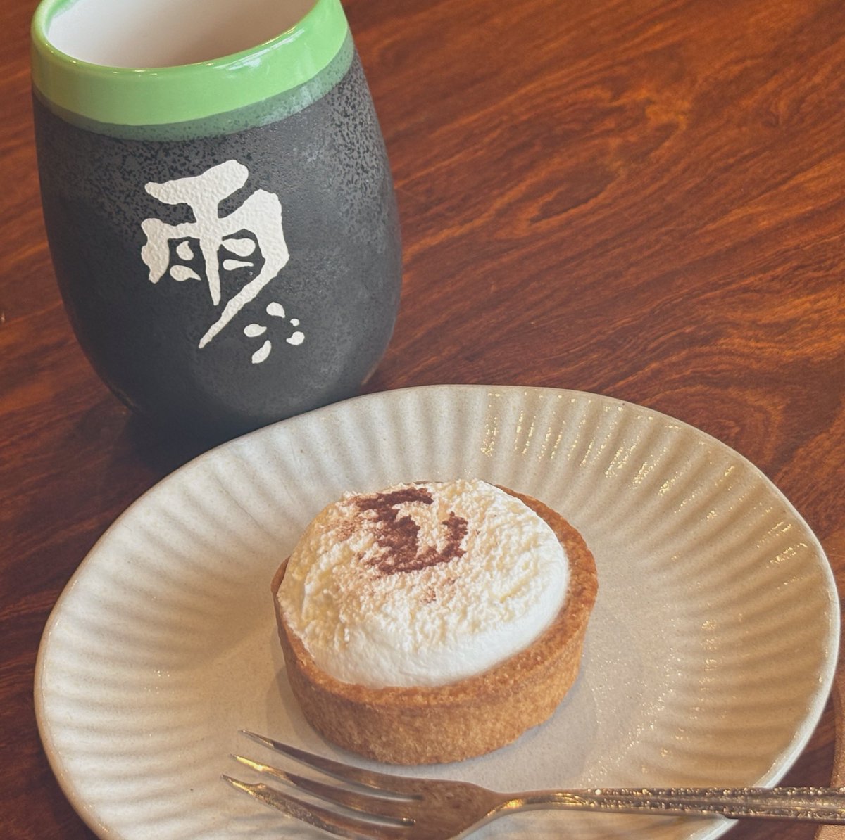 beeeeetan's tweet image. ファミマの塩チョコタルト、うまい