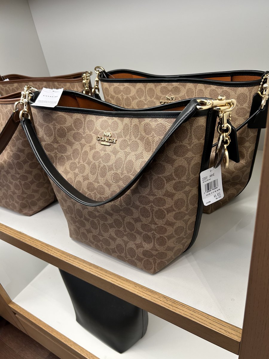 A83549567's tweet image. カバン¥6,600やっす！！と思ったらキーホルダーの値段だった。
