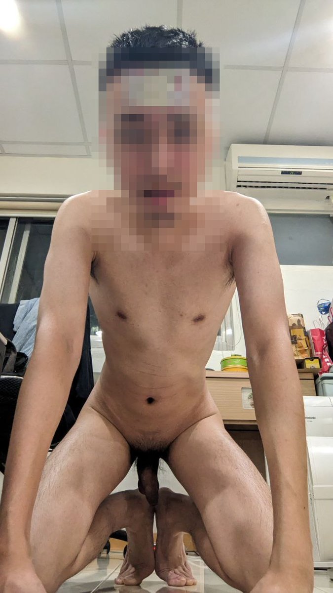 NekoMstr's tweet photo. 曝光奴就是連名字都要讓主人知道啊
最好就是手持身份證拍給主人看
把自己的個資都交給主人掌握

無碼版將發佈在私人TG頻道裡
裡面還能看到身份證清楚近拍
歡迎大家一起加入交流
有興趣的朋友歡迎點下方連結
https://t.co/Phcax85FwJ
#曝光 #露臉全裸 https://t.co/G7OJE9Kf81
