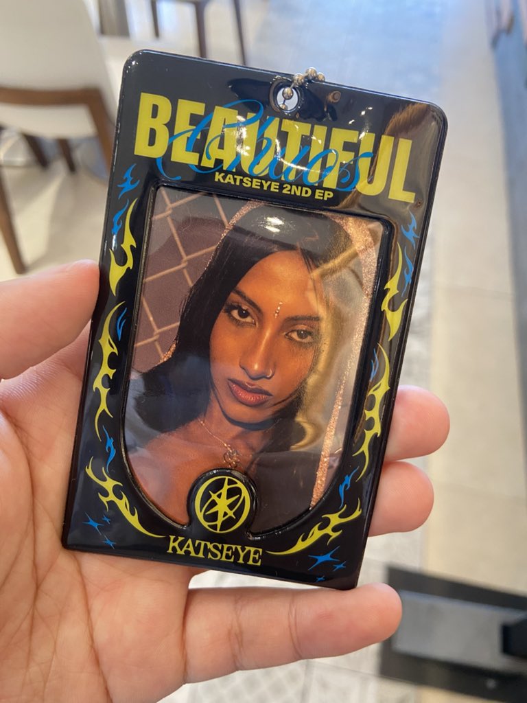katsvlvt's tweet image. my date today 🗝️🖤