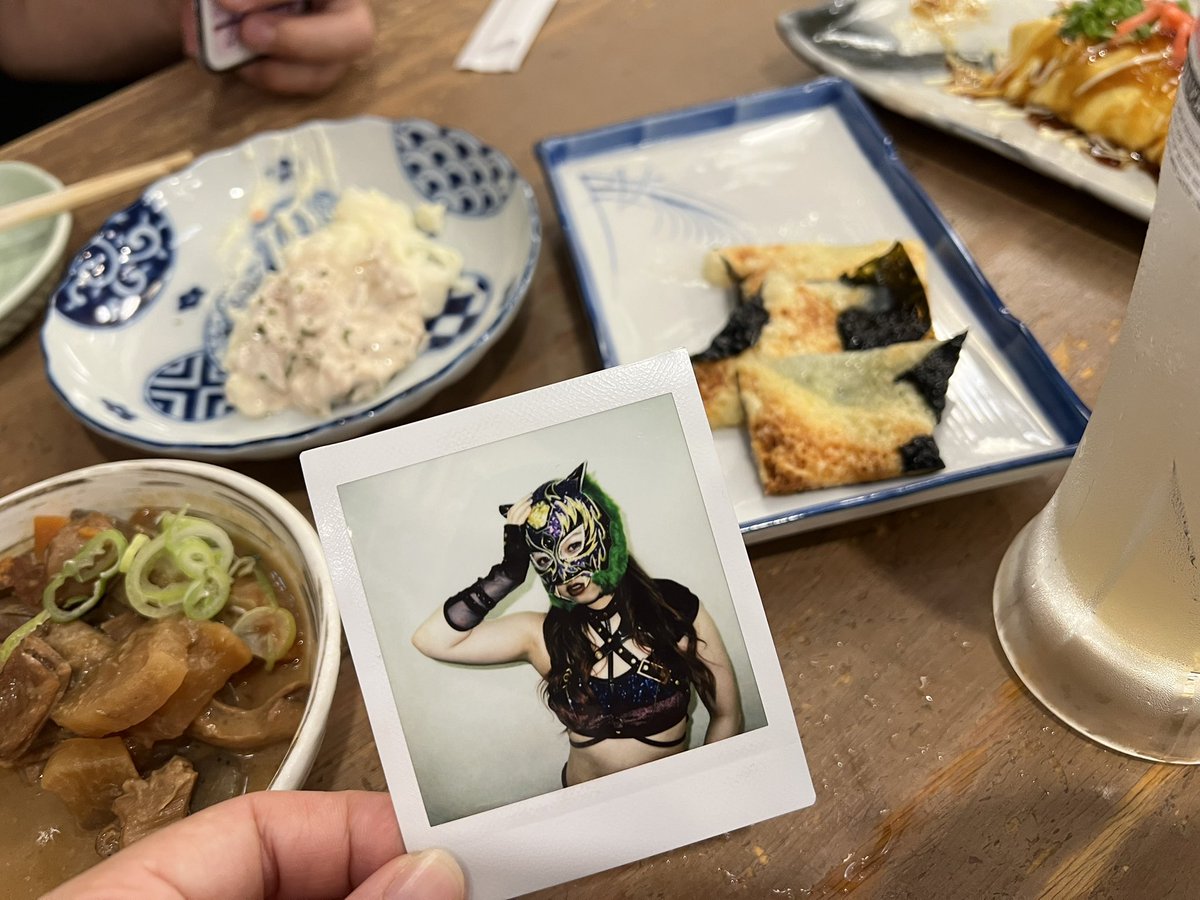 chienoshin525's tweet image. 腹ごしらえ〜ぃ(◦ˉ ˘ ˉ◦)

#SLKチェキ活