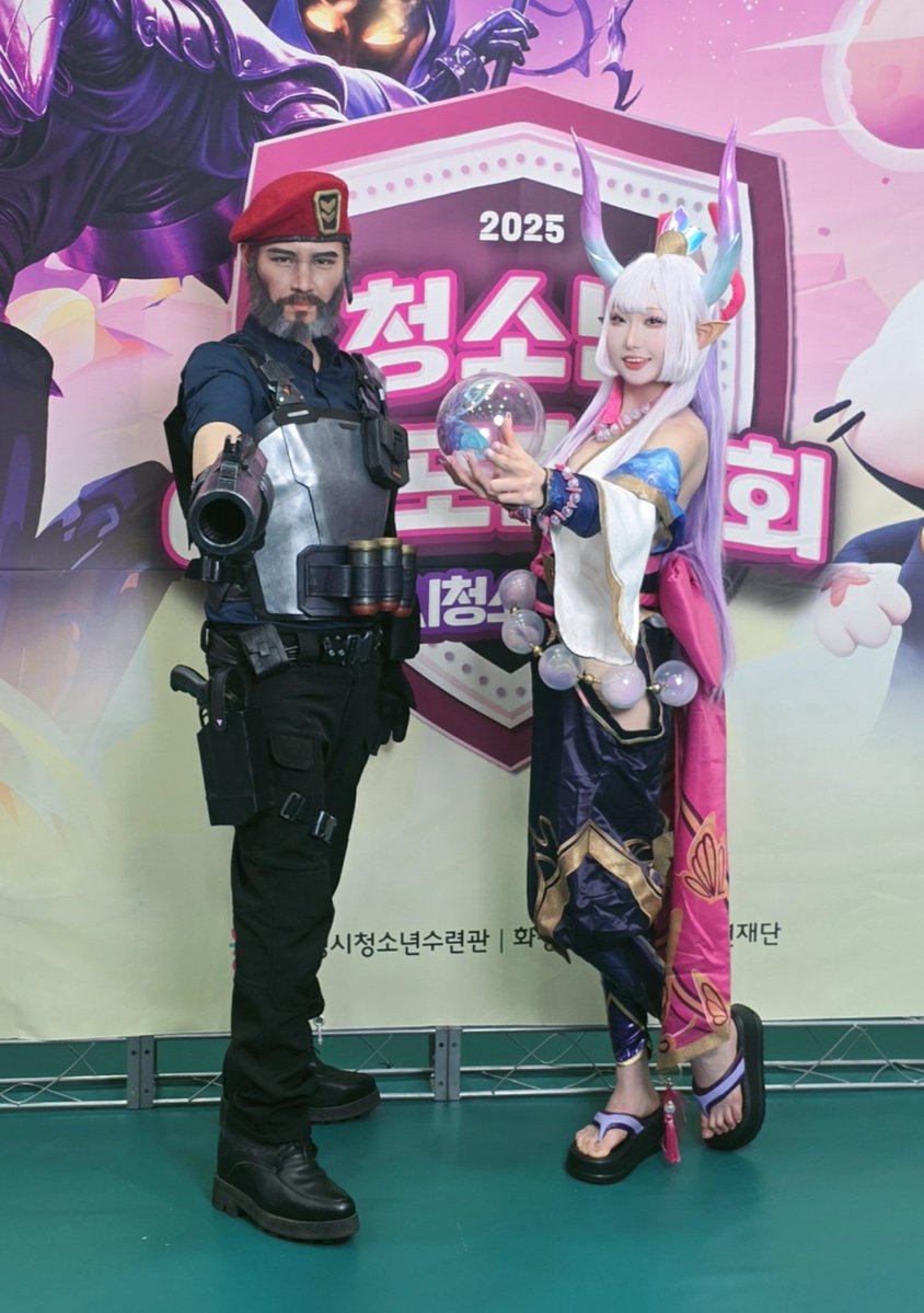 Xeno_trick's tweet image. 진짜 여름 행사는 앞으로 못(?)가는걸로...
잠깐 갔는데 땀이 비오듯 나서 철수했습니다.
미노님 간지 대박
존윅에게 골드코인을 전해줄 수 있어서 할일을 다했다 생각합니다

PS. 모델들 실물이 훨 예쁜데 실력이 딸려서 올리는것들이 한계 ㅠ

@solmaeng0
@minor1213