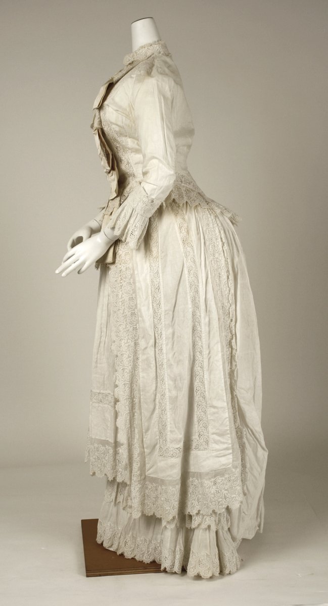 plummie9's tweet image. American

Cotton dress, c.1880

@metmuseum 
#FashionHistory