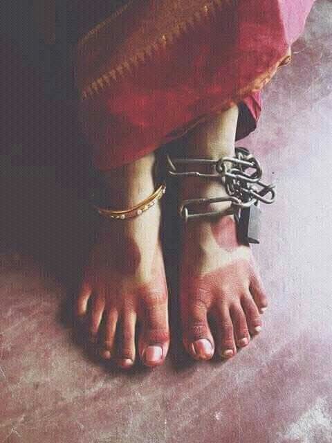 RehanaTabasum1's tweet image. تو جو حیراں ہے میرے قید کے افسانوں پر
تو نے دیکھا ہی نہیں آس کا پنجرہ شاید
🖤 #قومی_زبان