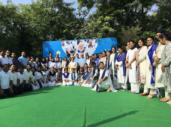 केंद्रीय विद्यालय संगठन के आयुक के रूप में श्रीमती निधि पांडेय, भा.सू.से का पाँच वर्ष का अत्यंत सफल कार्यकाल कल पूर्ण हो गया। उनका कार्यकाल केवीएस में पीएमश्री योजना और राष्ट्रीय शिक्ष नीति का क्रियान्वयन एवं शत प्रतिशत स्मार्ट क्लासरूम निर्माण के लिए सदैव याद किया जायेगा।