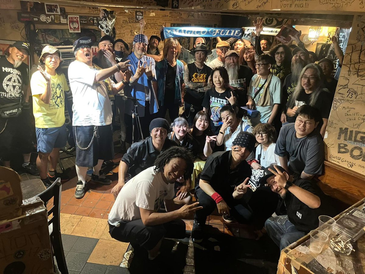 yokohama_puente's tweet image. 今宵！
名古屋からのJASONSのニューアルバム
MOTOR DEAD レコ発おめでとうごいます！！！

凄い良いイベントになりました！！！

皆様本当にありがとうございました！！！

FLOATERS
FEVER WEEDER 
HOTCOOL 
MADVOICE 
JASONS  

Food 全日本アメリカ南部料理振興協会

by ノートリアスiSam