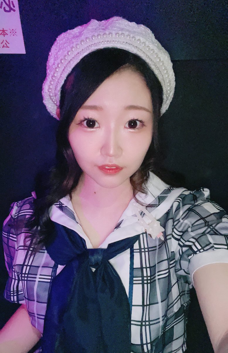 Huali_pinkusagi's tweet image. 🐰🎀🍬
1本目!新宿biskeさんにてライブありがとうございました!!!!!!!
次は18:45から渋谷です!!!
来月行こうかなーって思ってくれてる方も、絶対このあと来て欲しいです、、!!!
待ってるね!!!!